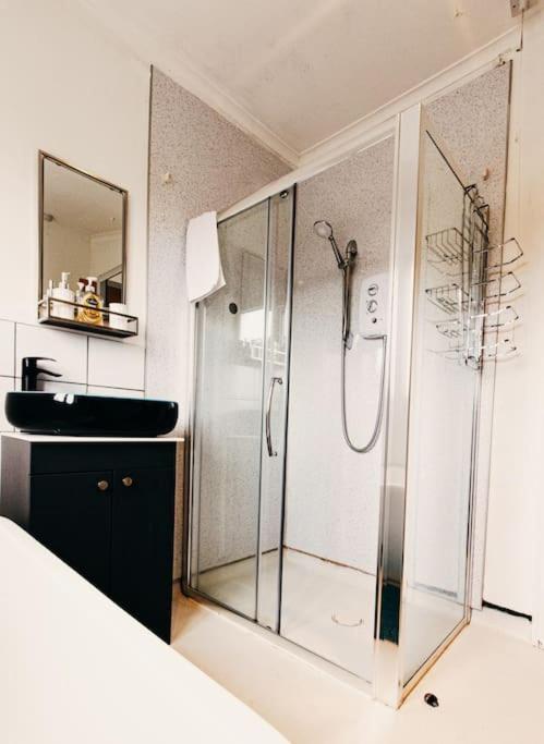 Friars Bush House Belfast - Stunning 4 Bedroom Detached House In Exclusive Queens Quarter Luxury Belfast City Centre Eksteriør billede