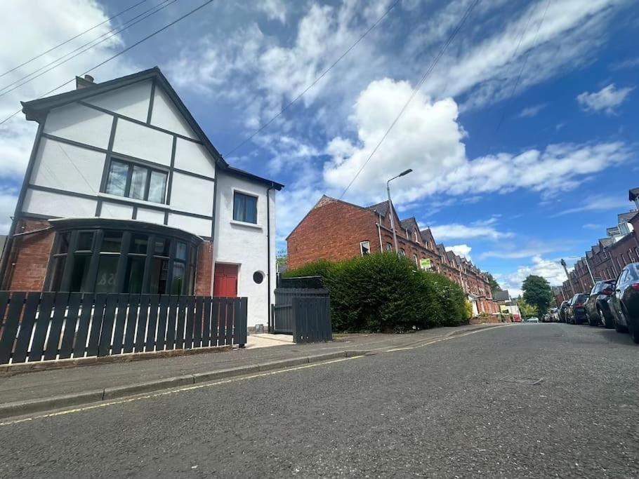 Friars Bush House Belfast - Stunning 4 Bedroom Detached House In Exclusive Queens Quarter Luxury Belfast City Centre Eksteriør billede